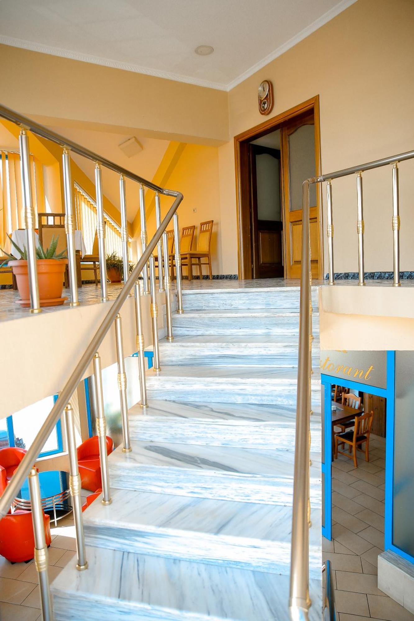 Hotel Ambasador Bahcallek Ngoại thất bức ảnh